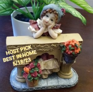 Beautiful figurine piece